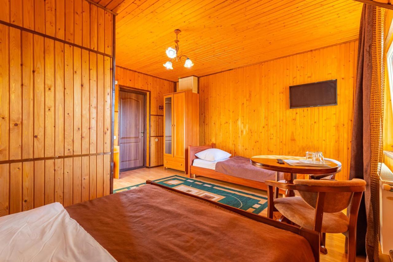 Гуцульська Світлиця Hotel Bukovel Exterior foto